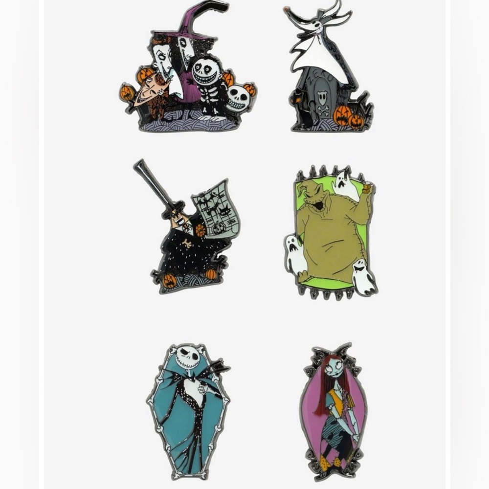 Loungefly Nightmare Before Christmas Classic Character Enamel Pin - Mayor N w/B - Picture 3 of 6